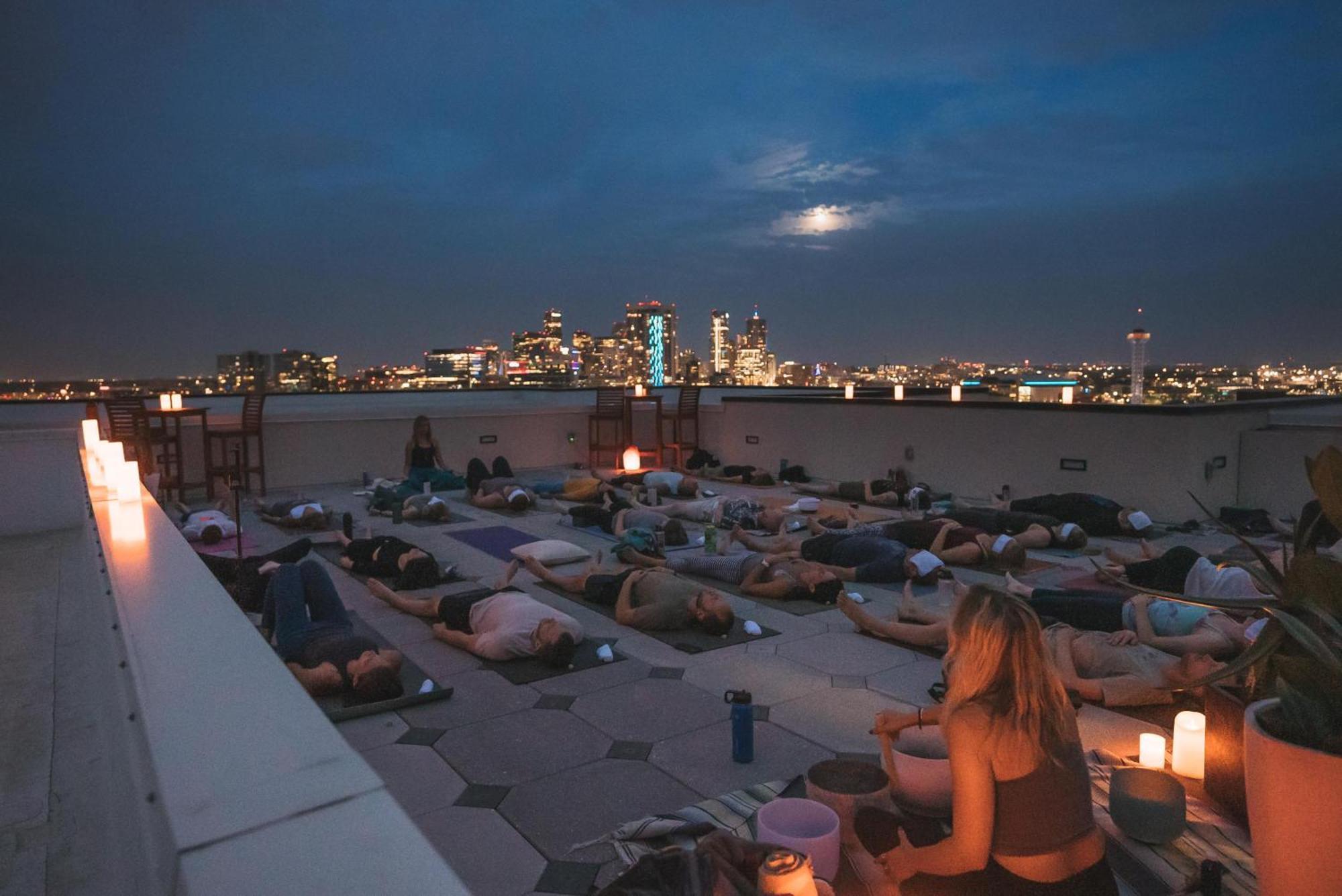 Skyline Blue Modern Loft - Zuni Lofts DEN