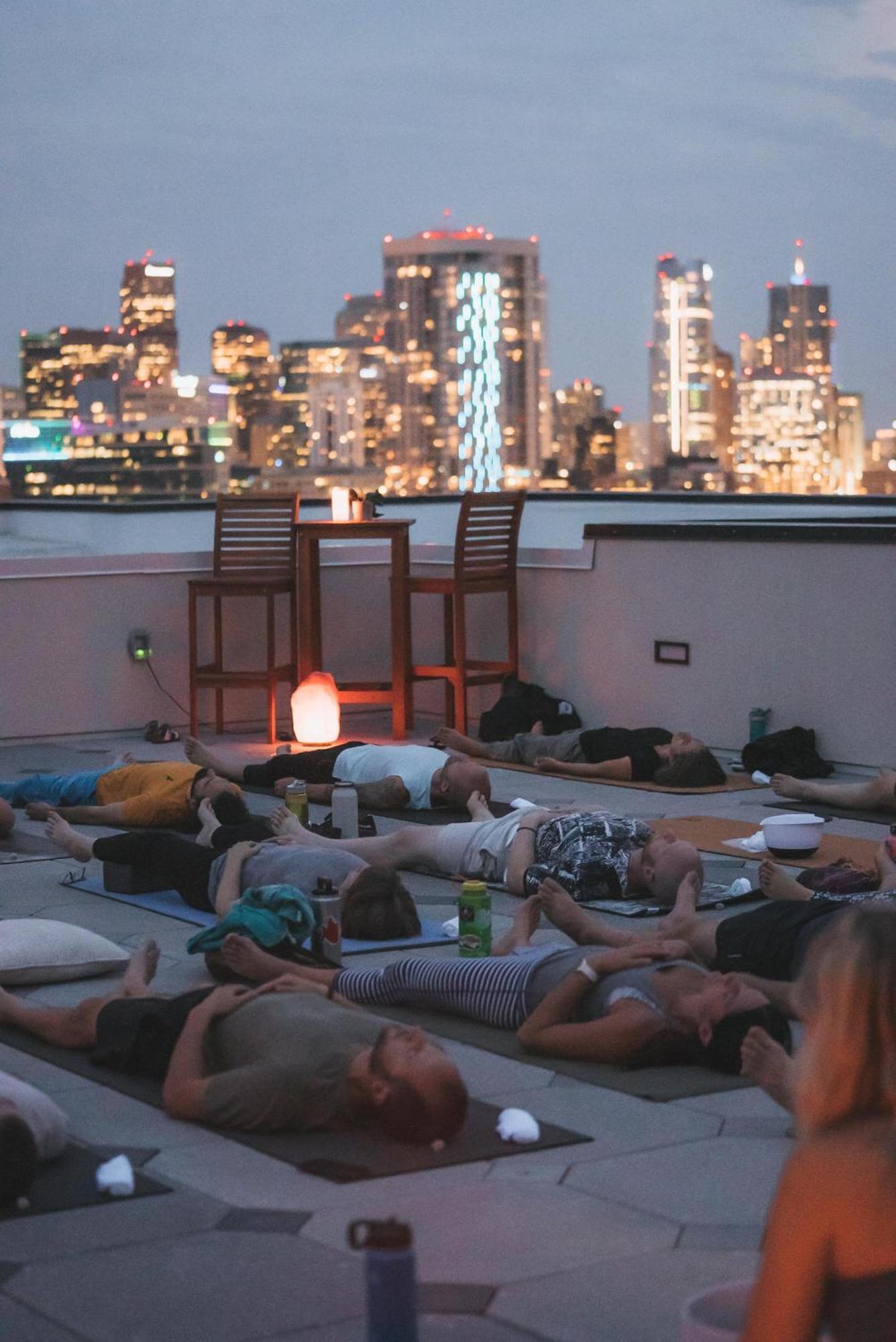 Сasa de vacaciones Skyline Blue Modern Loft - Zuni Lofts